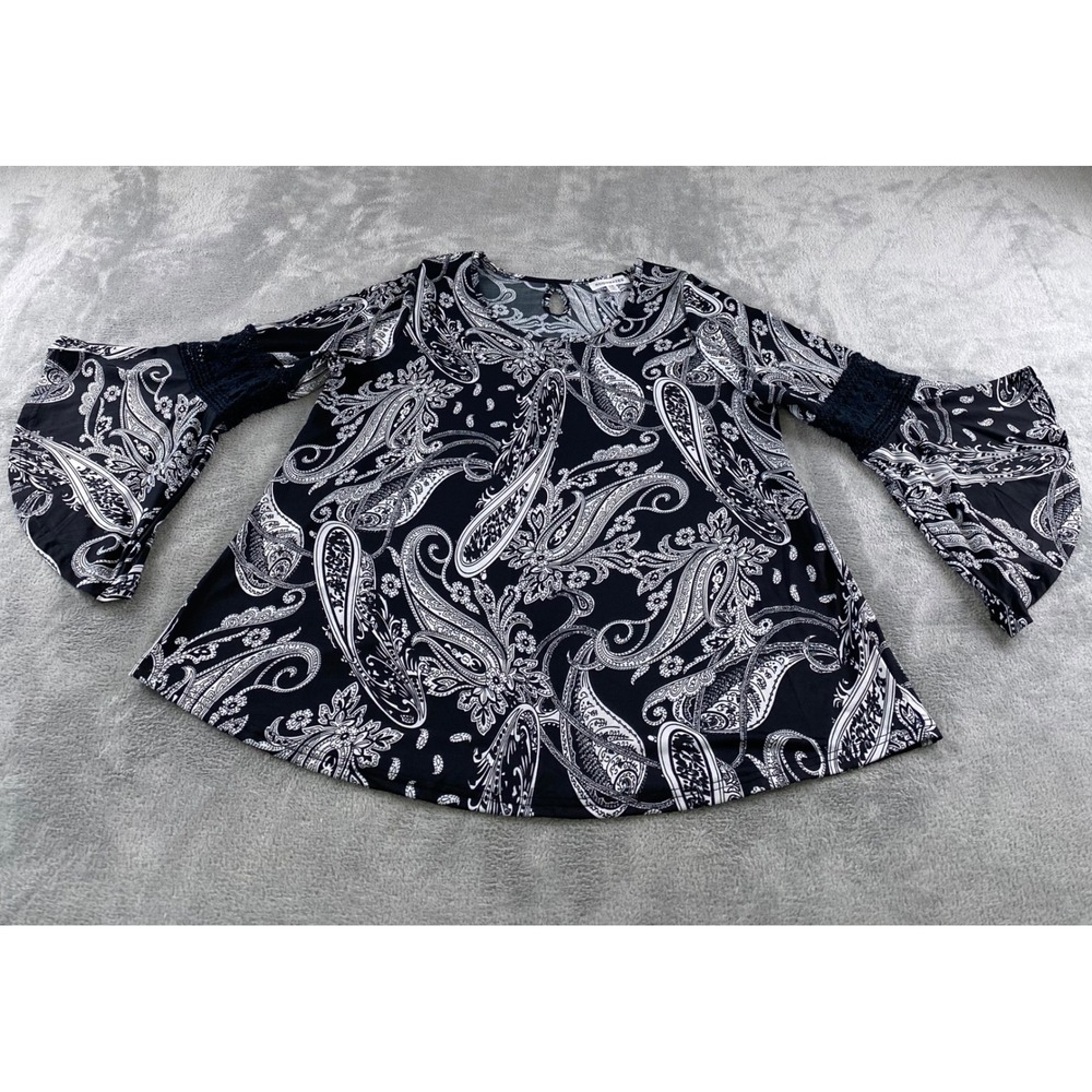 Roommates Womens 1X Paisley Bell Sleeve Blouse Black White Crochet Lace Boho Top
